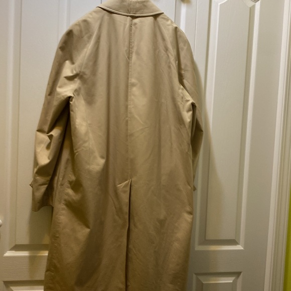Burberry Vintage Trench Coat - Picture 9 of 14